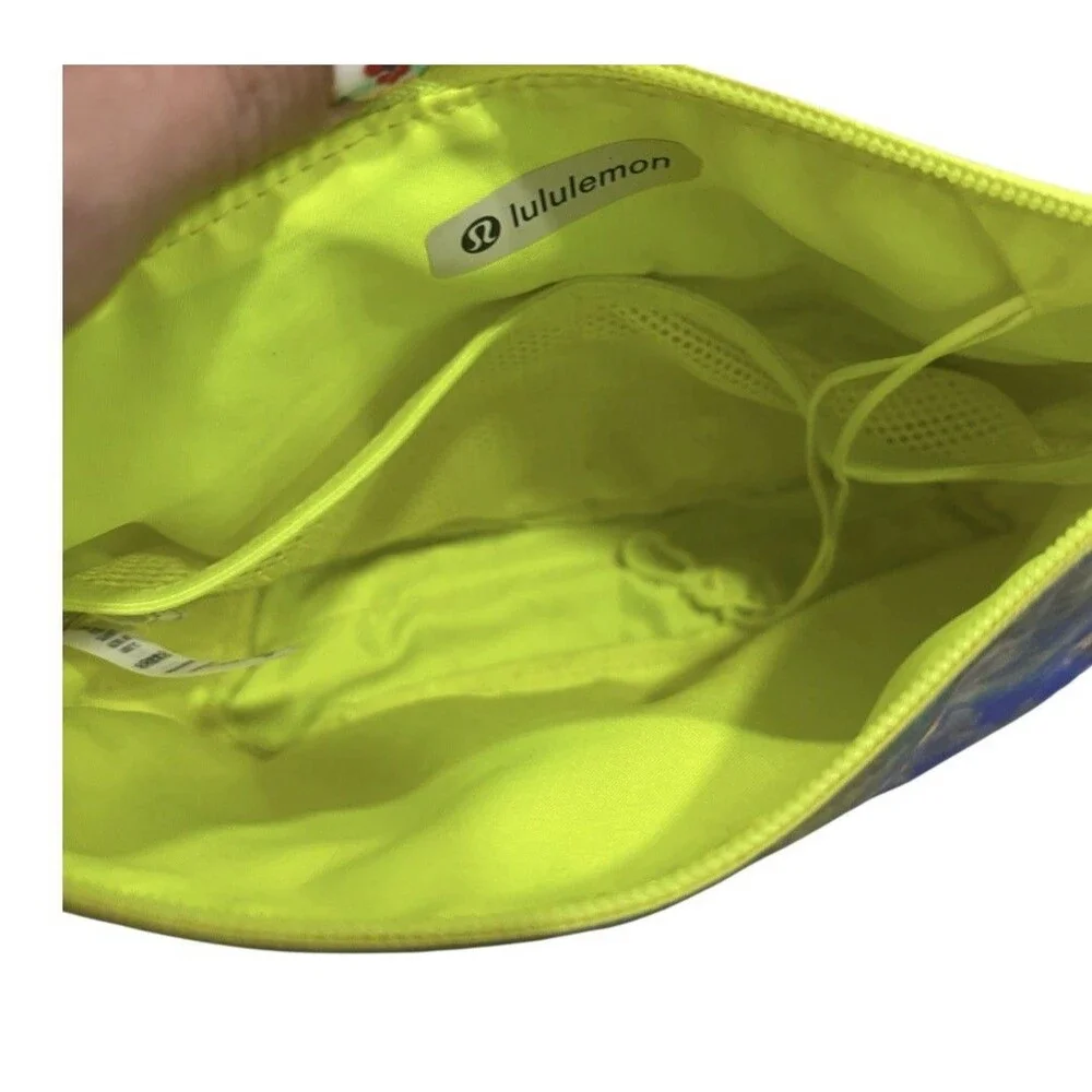 Lululemon Patch Logo Crossbody Bag 2.5L Altered Nature Multi